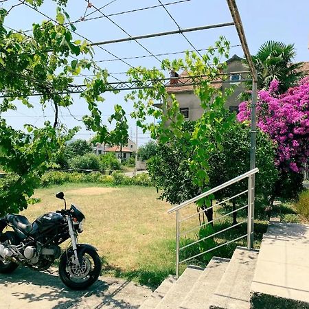 Peaceful, Cosy Tivat Guesthouse Luaran gambar