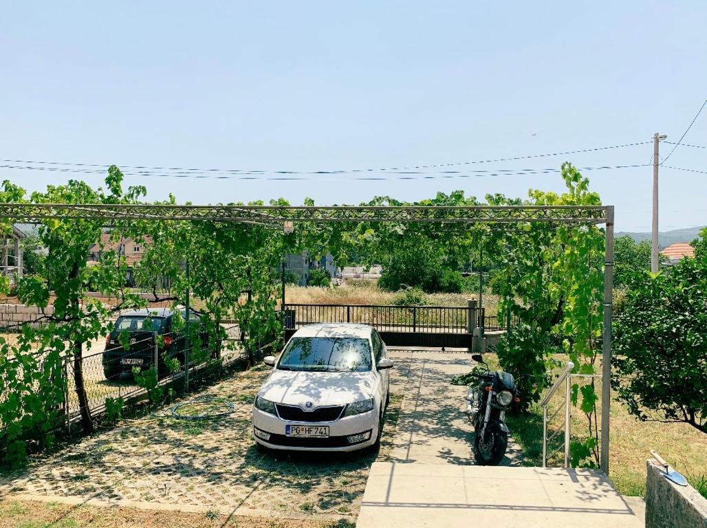 Peaceful, Cosy Tivat Guesthouse Luaran gambar