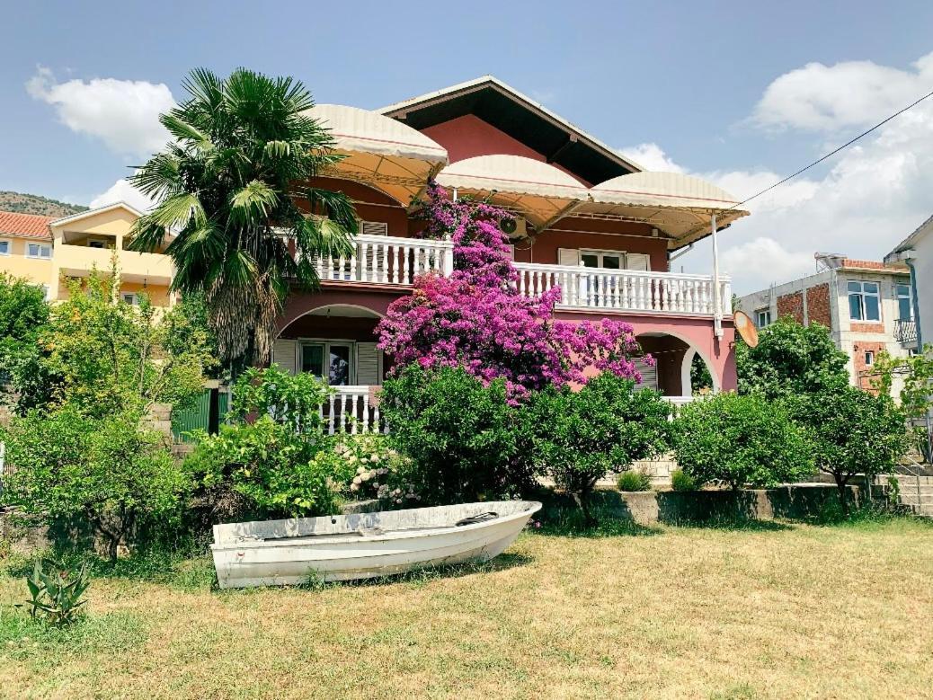 Peaceful, Cosy Tivat Guesthouse Luaran gambar