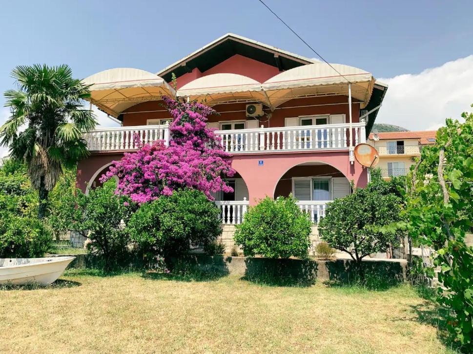 Peaceful, Cosy Tivat Guesthouse Luaran gambar
