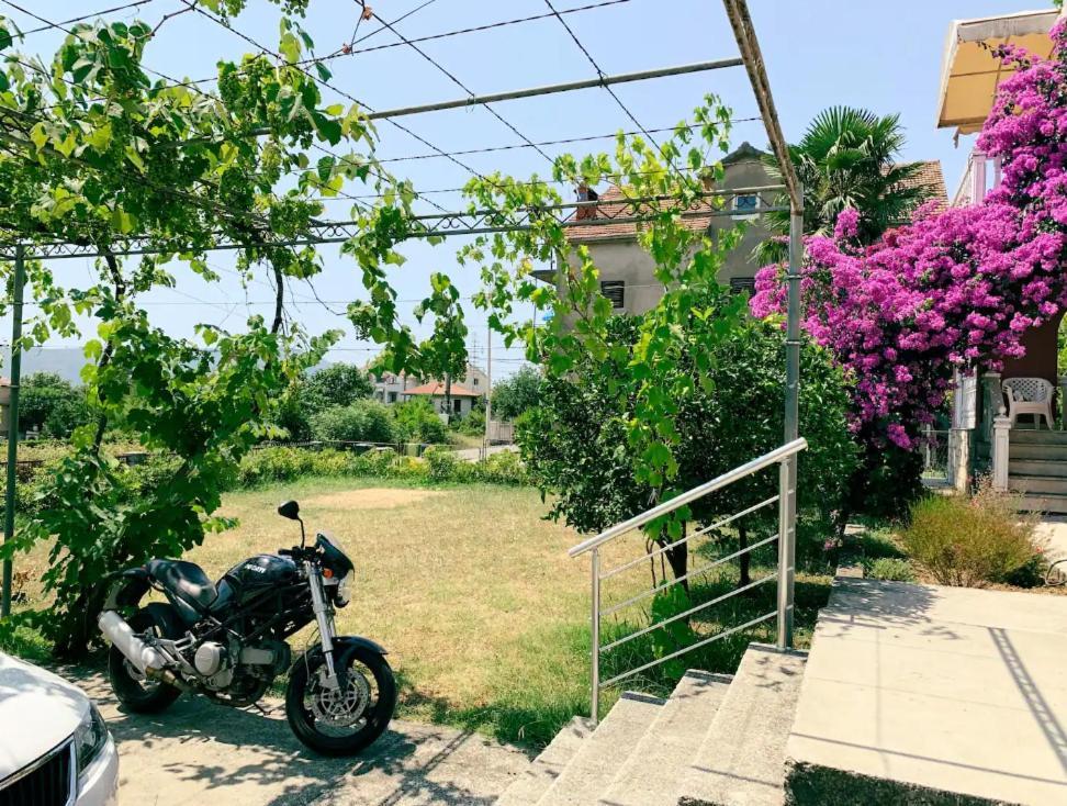 Peaceful, Cosy Tivat Guesthouse Luaran gambar